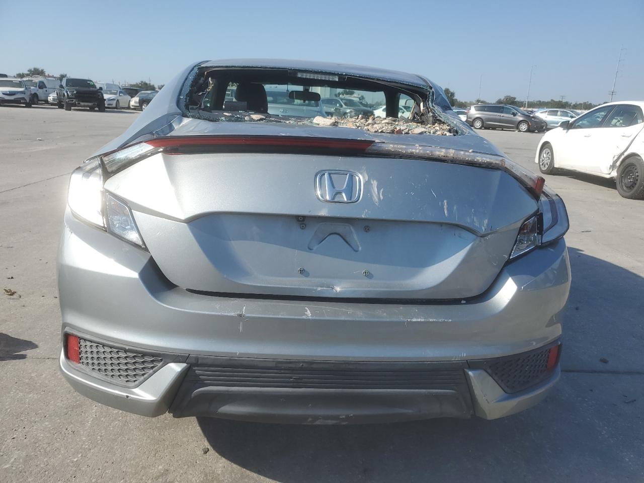 2HGFC4B52HH302948 2017 Honda Civic Lx