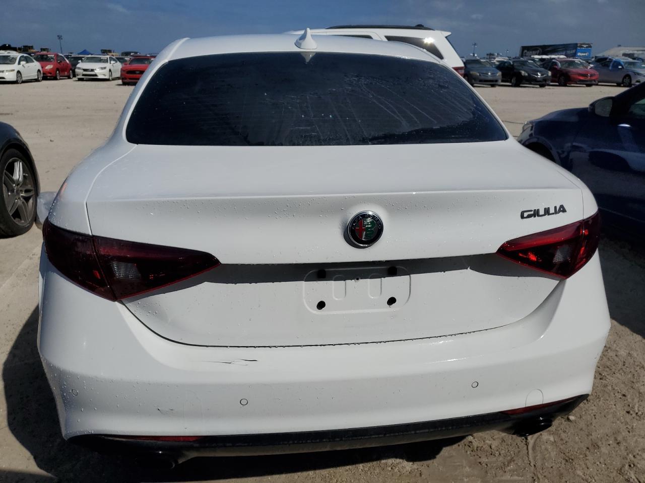 2020 Alfa Romeo Giulia - Image 6