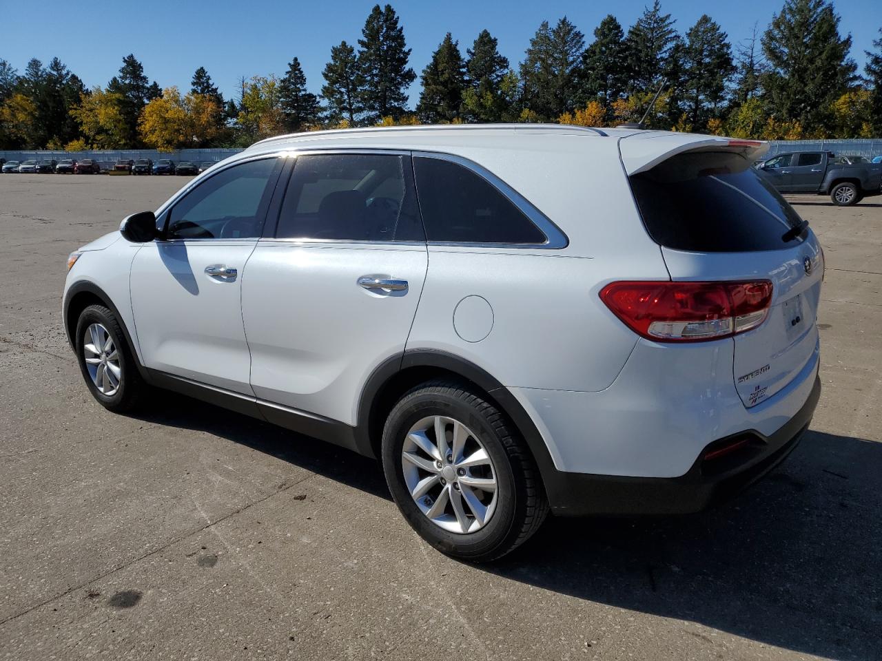 2017 Kia Sorento - Image 2