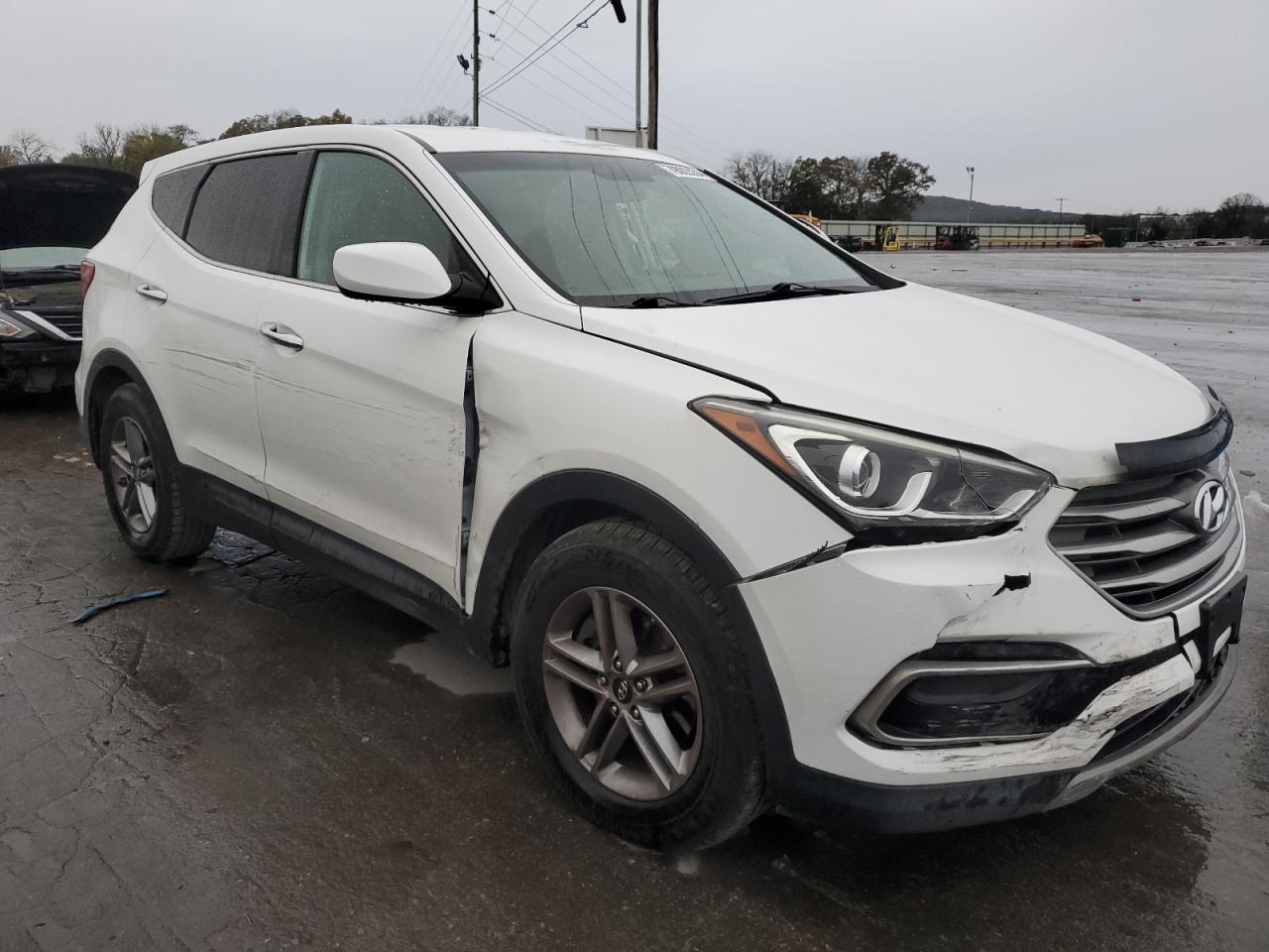 2017 Hyundai Santa Fe - Image 4