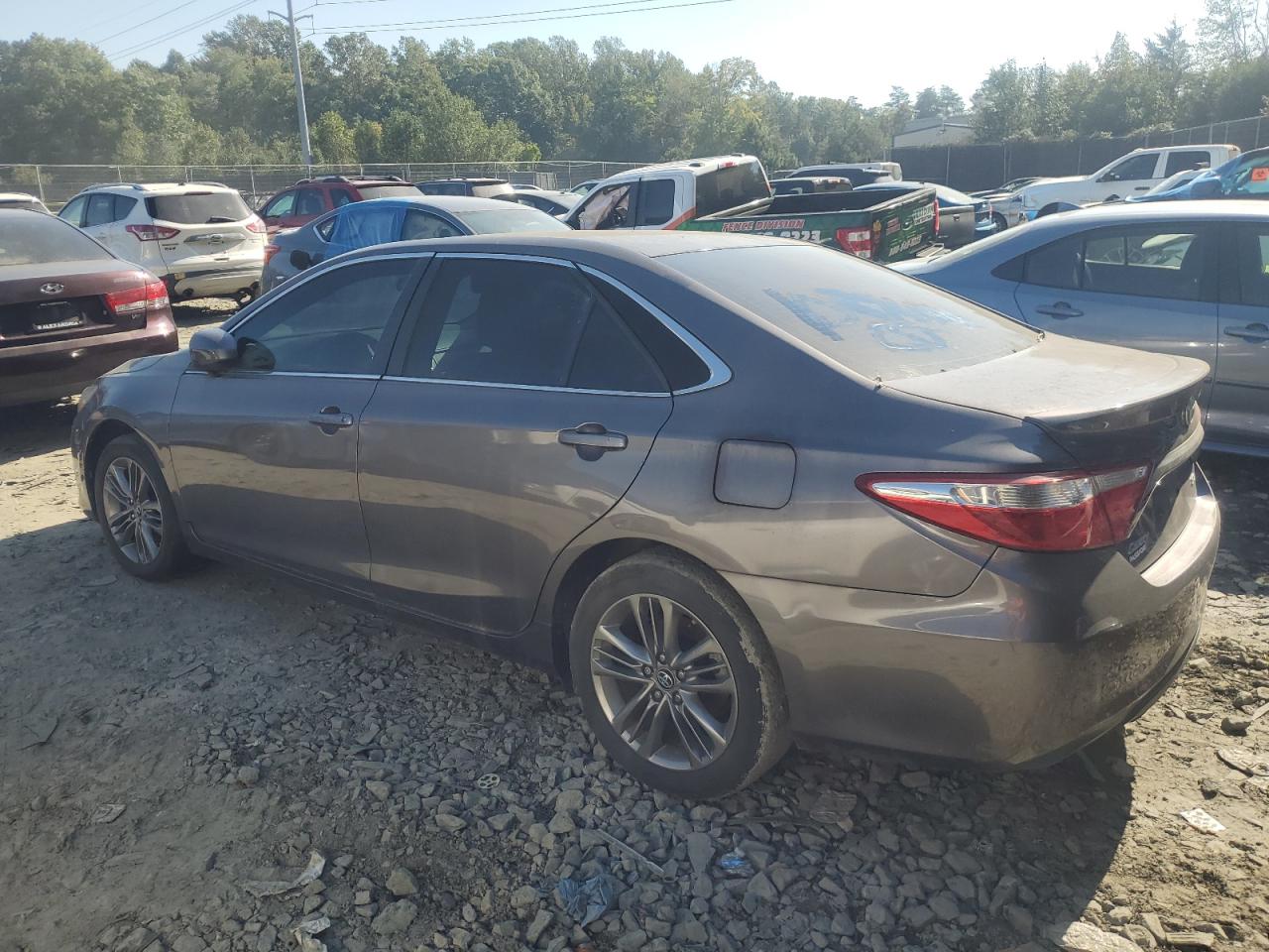 VIN 4T1BF1FK3HU426772 2017 TOYOTA CAMRY no.2