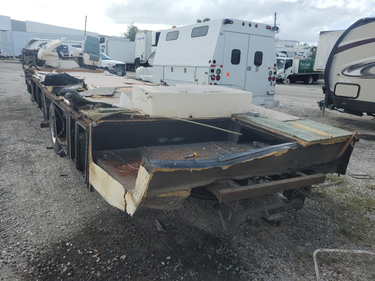 1999 Ford F550 Super Duty Stripped Chassis VIN: 3FCNF53SXXJA08162 Lot: 76785004