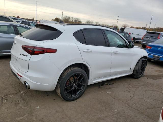 ZASPAKBN3M7D18313 Alfa Romeo Stelvio TI 3