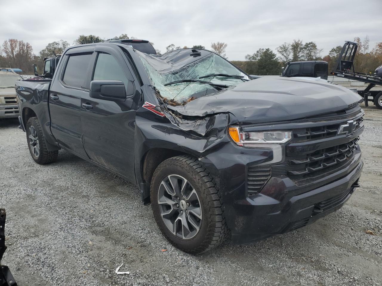 2022 Chevrolet Silverado - Image 4