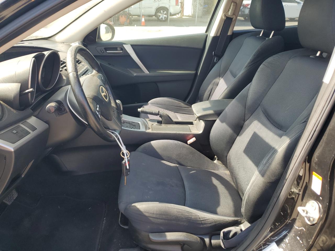 2010 Mazda 3 S VIN: JM1BL1H64A1137629 Lot: 75246614