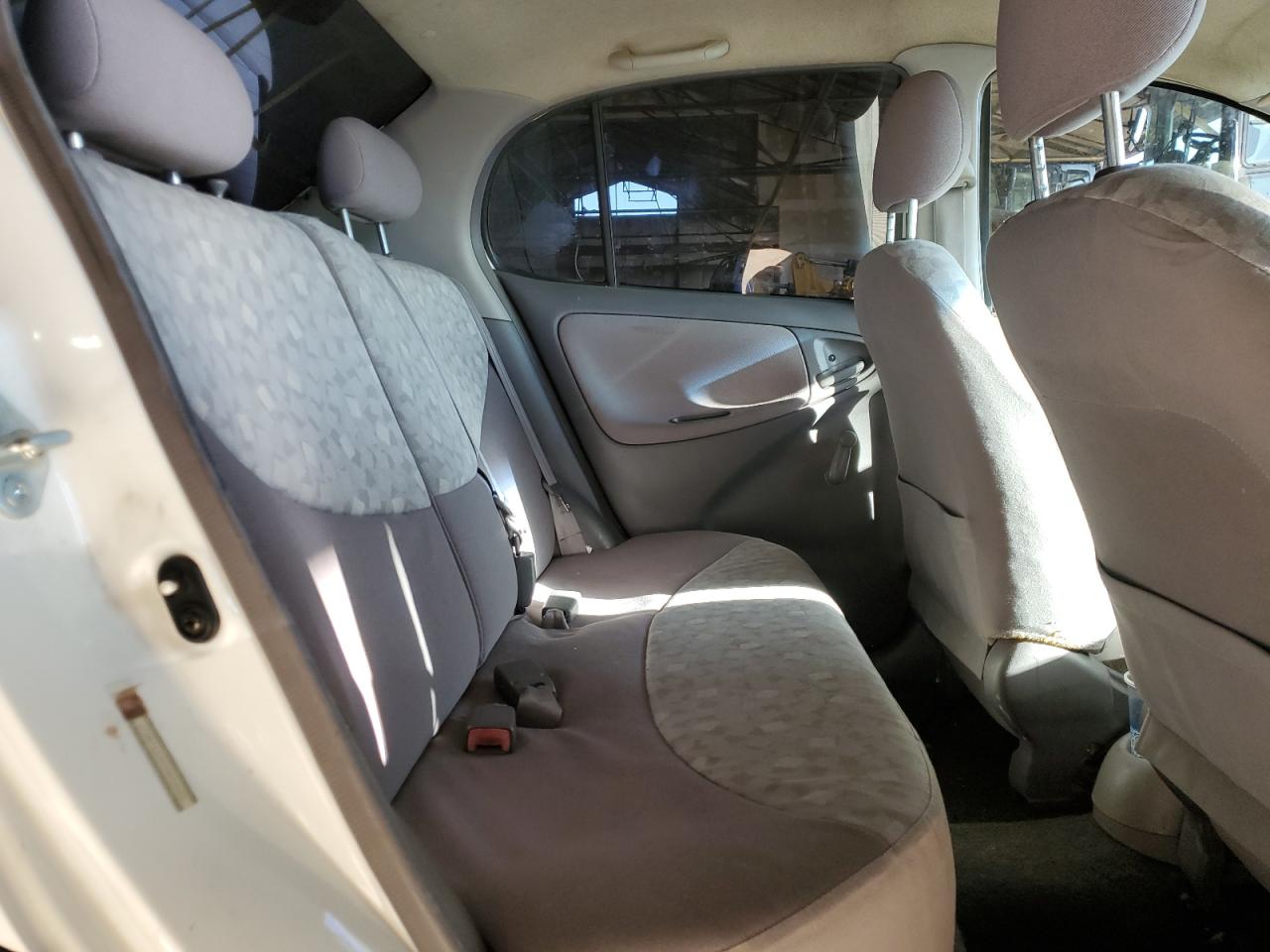 2000 Toyota Echo VIN: JTDBT1239Y0010261 Lot: 74932054