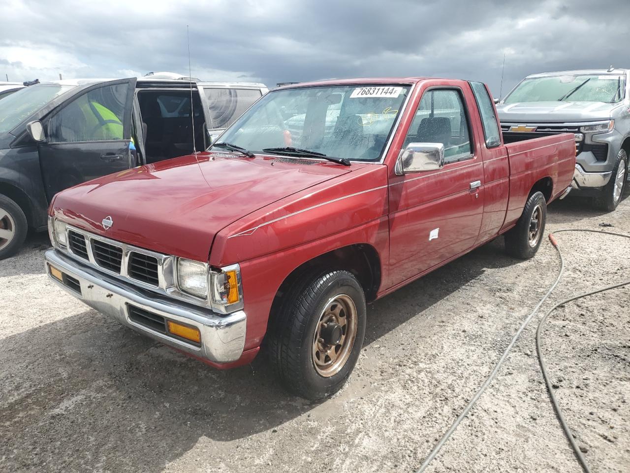 1995 Nissan Titan - Image 1