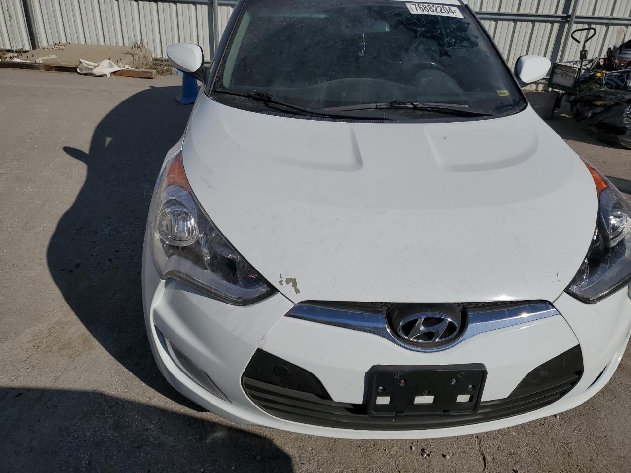 2017 Hyundai Veloster - Image 5