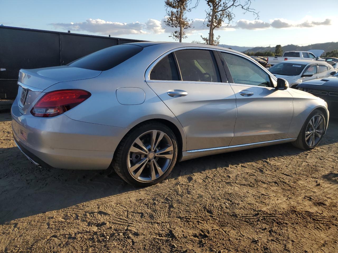 VIN 55SWF4JB9GU165152 2016 MERCEDES-BENZ C-CLASS no.3