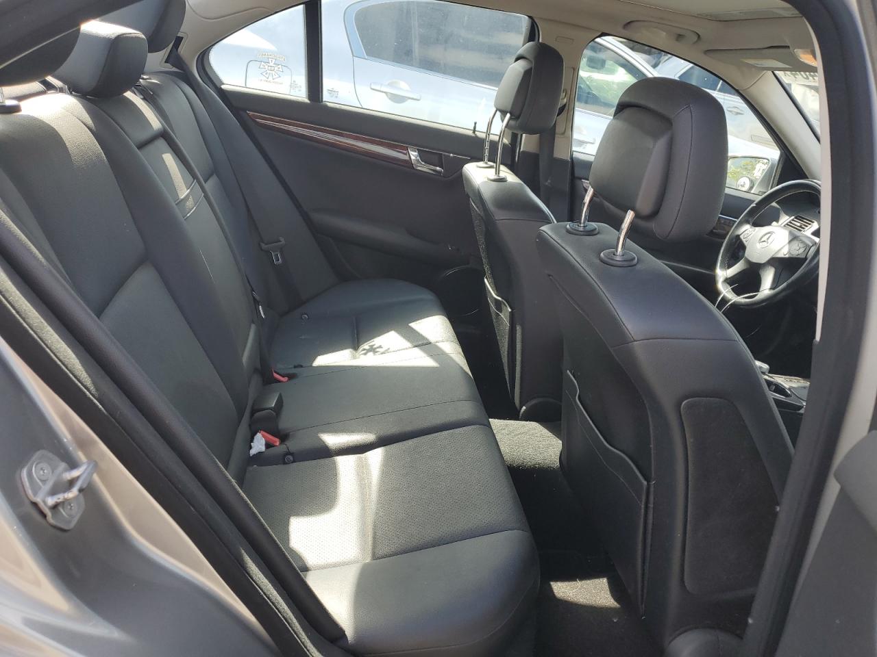 2011 Mercedes-Benz C 300 4Matic VIN: WDDGF8BB2BR164185 Lot: 74190404