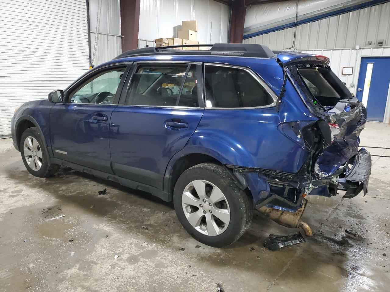 2011 Subaru Outback - Image 2