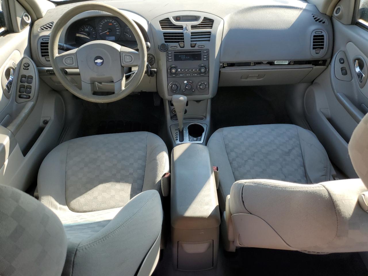 2004 Chevrolet Malibu - Image 8