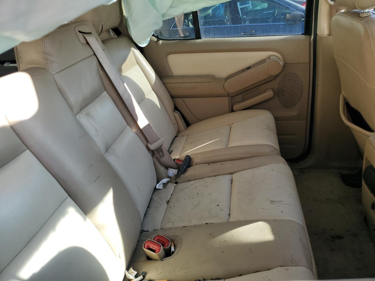 2007 Ford Explorer - Image 11