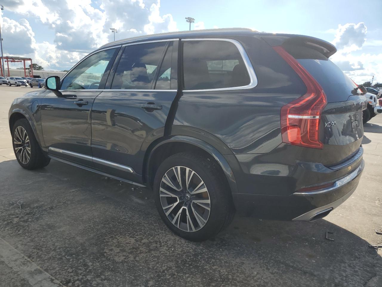 YV4BR00K7M1671503 2021 VOLVO XC90 - Image 2