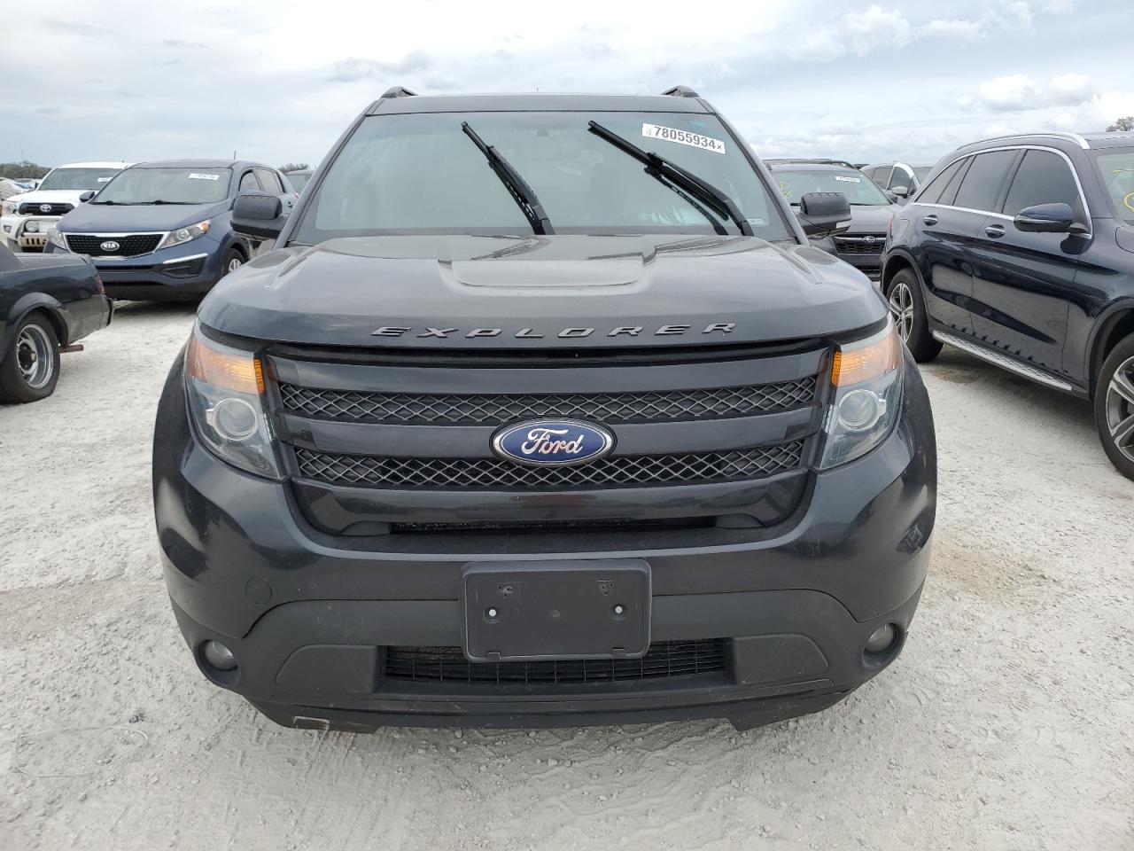 2015 Ford Explorer - Image 5