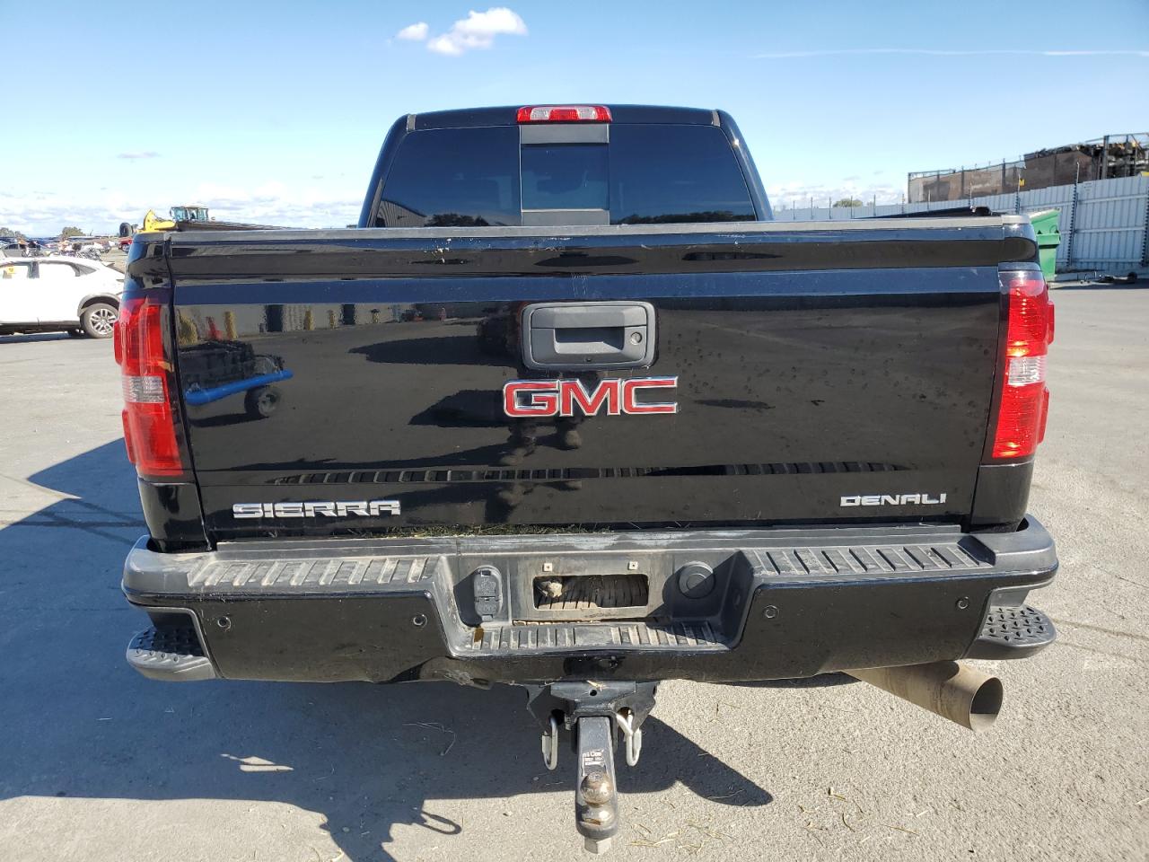 2016 GMC Sierra K2500 Denali VIN: 1GT12UE81GF142644 Lot: 78390484