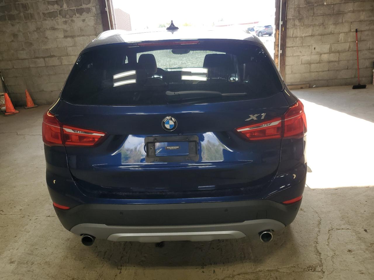 2017 BMW X1 - Image 6