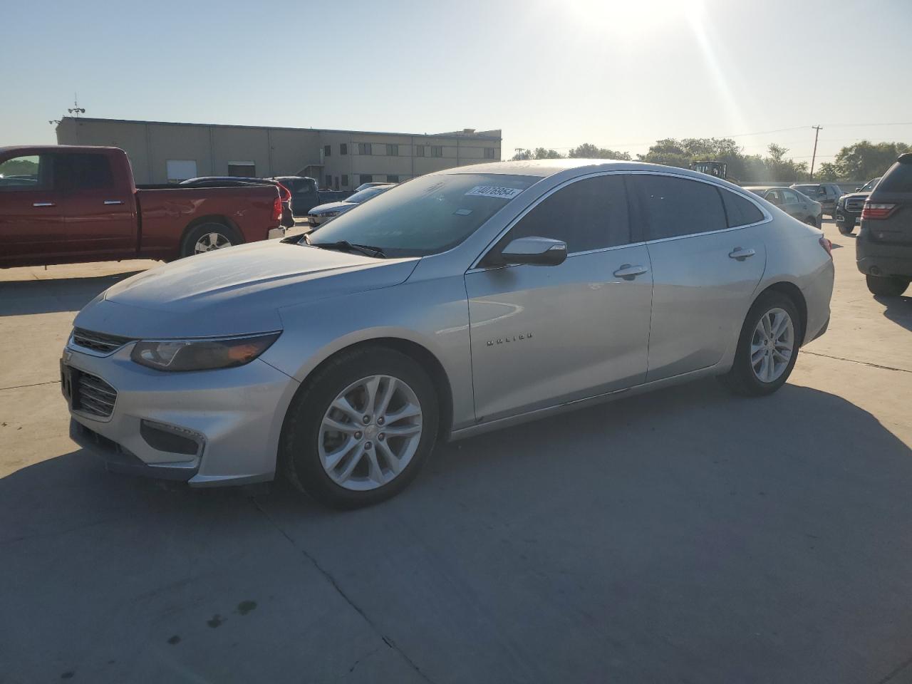 VIN 1G1ZD5ST5JF267805 2018 CHEVROLET MALIBU no.1