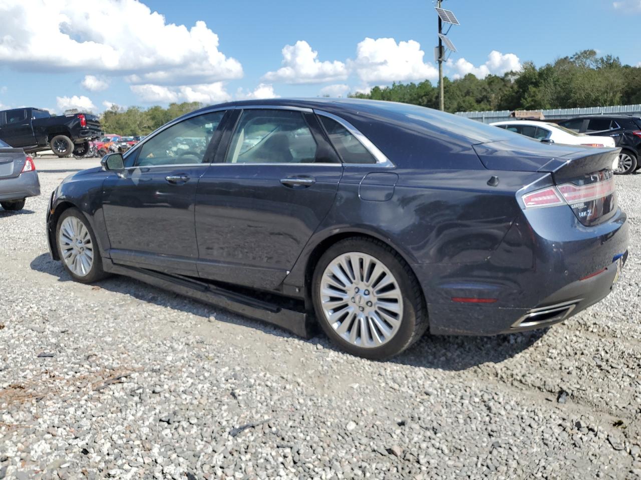 2013 Lincoln MKZ - Image 2