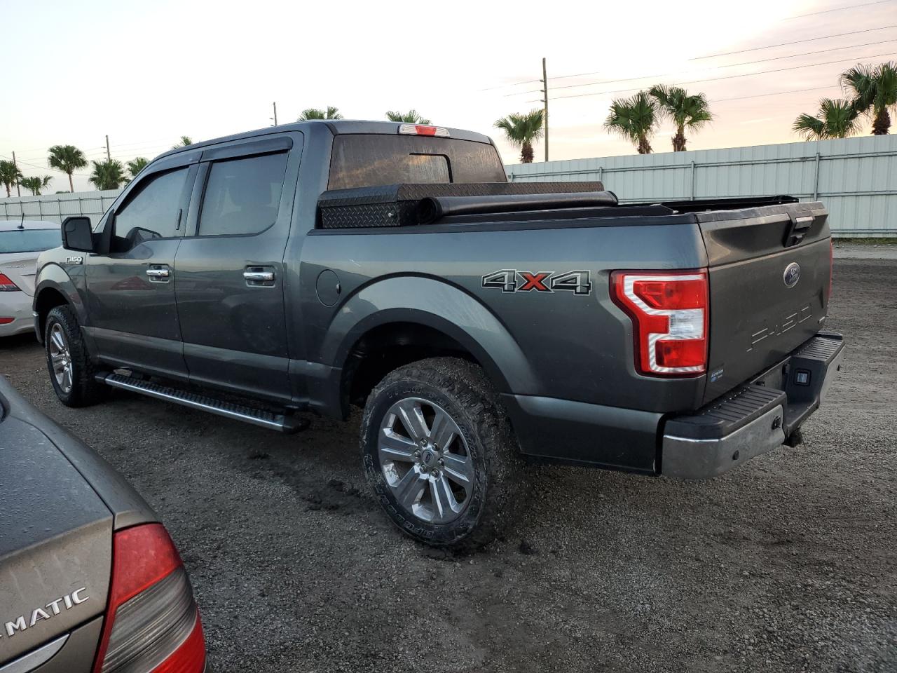 1FTEW1EG2JFE40509 2018 FORD F-150 - Image 2