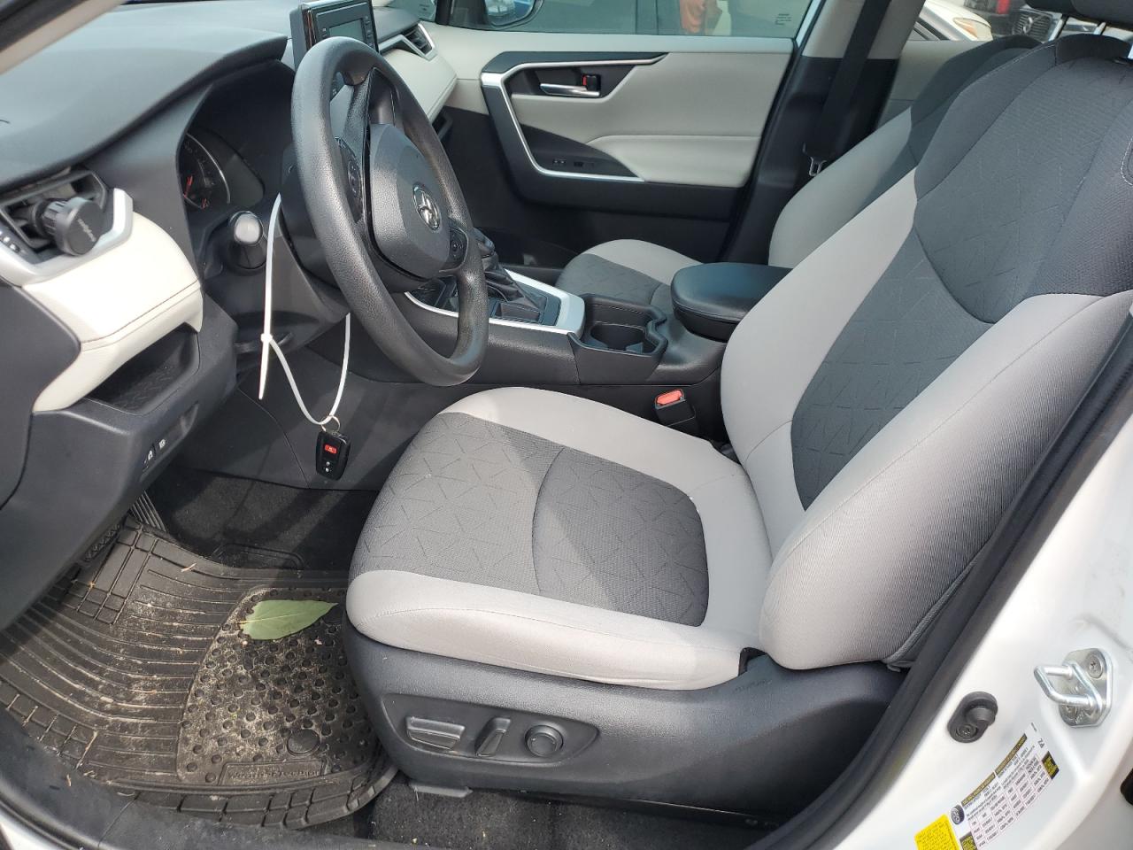 2021 Toyota Rav4 Xle VIN: 2T3W1RFV8MW161101 Lot: 76627324