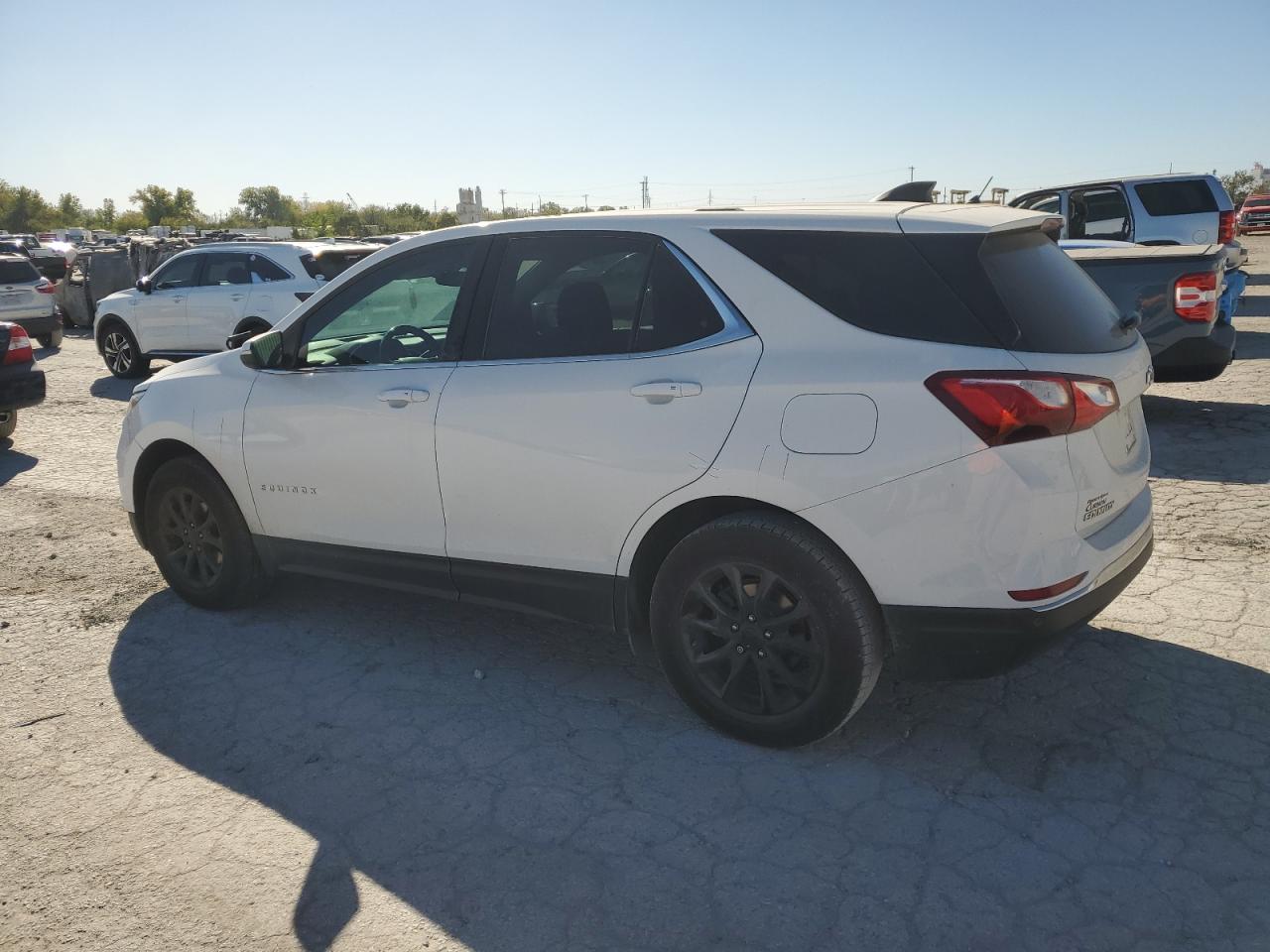 2019 Chevrolet Equinox - Image 2
