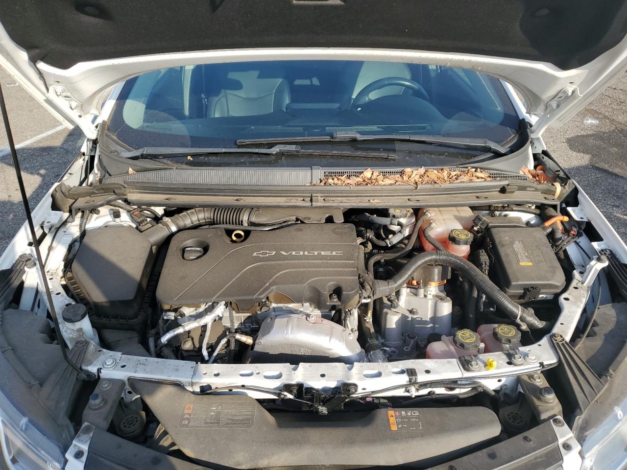 2017 Chevrolet Volt - Image 11