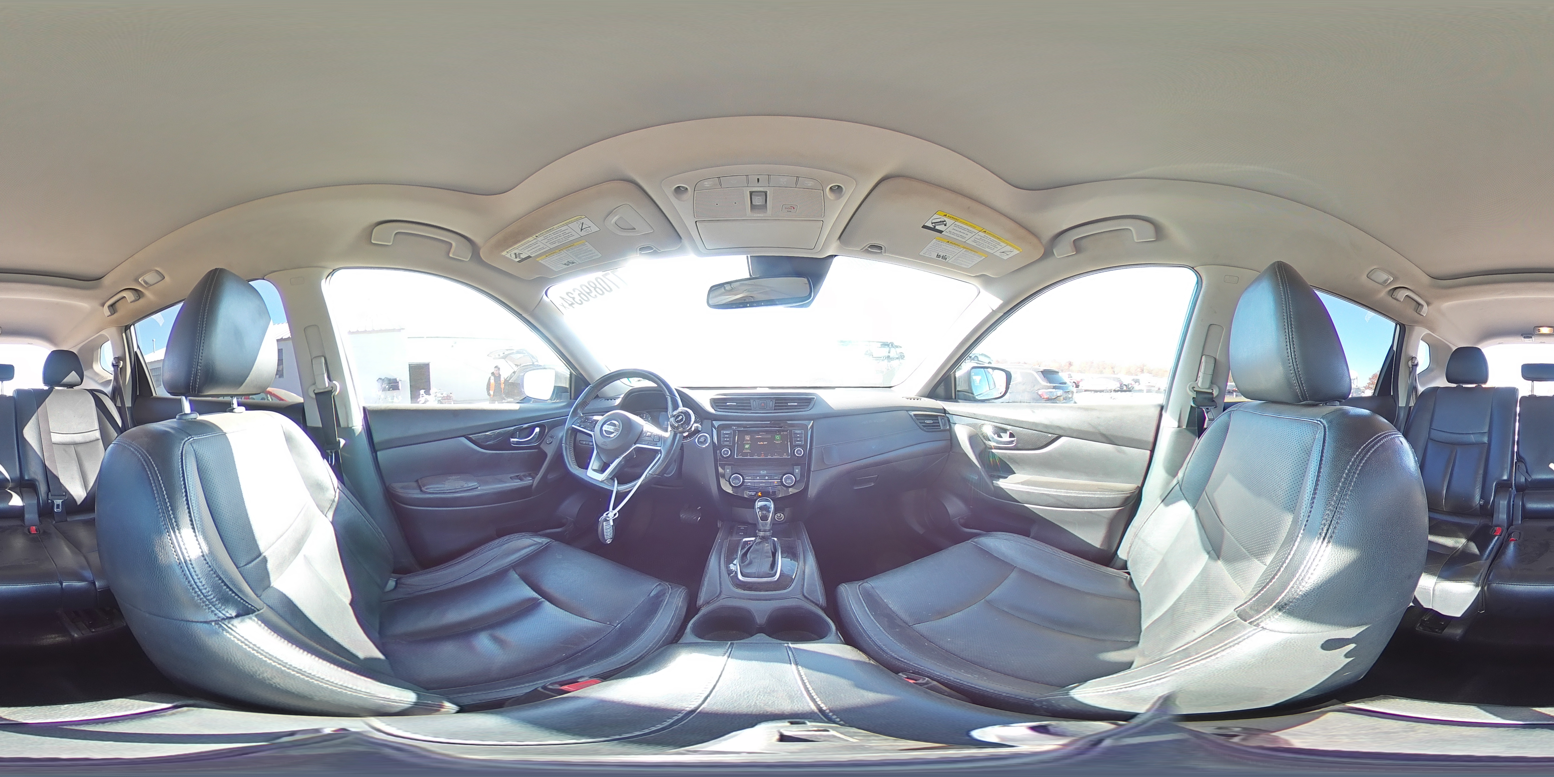 2018 Nissan Rogue - Image 15