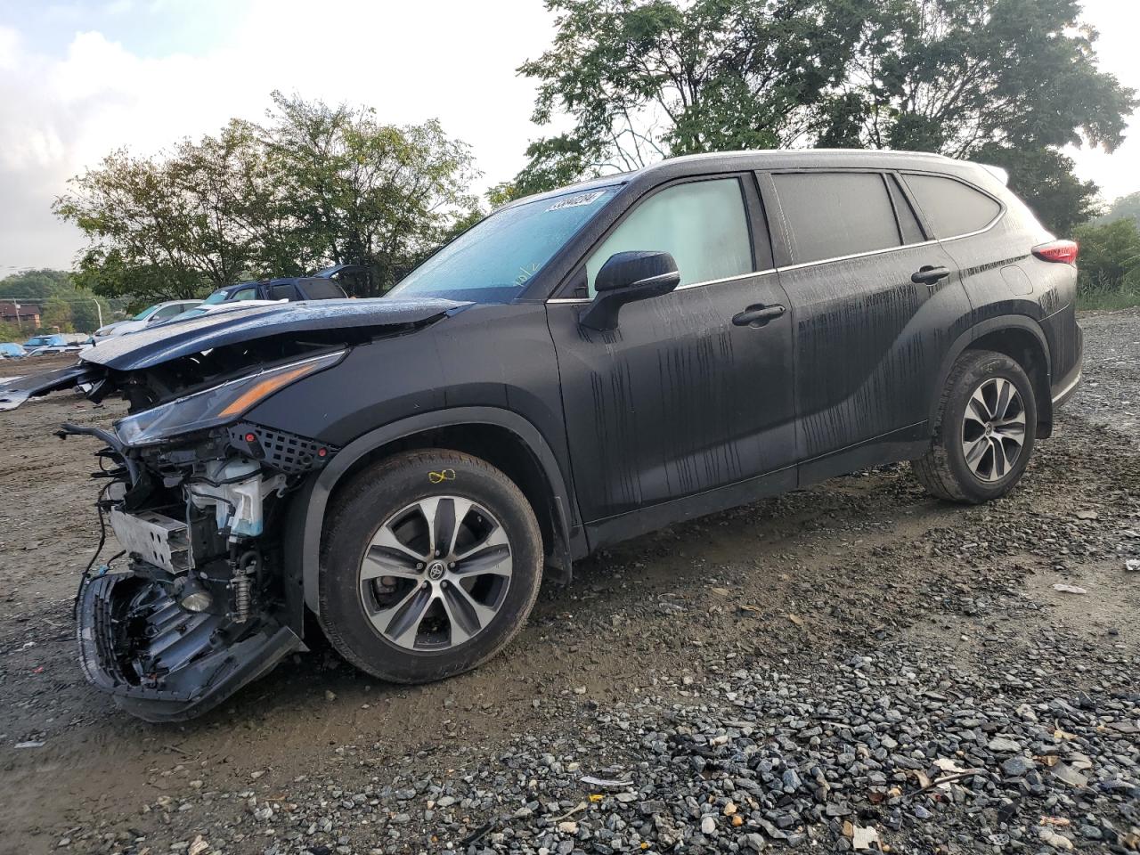 2022 Toyota Highlander - Image 1