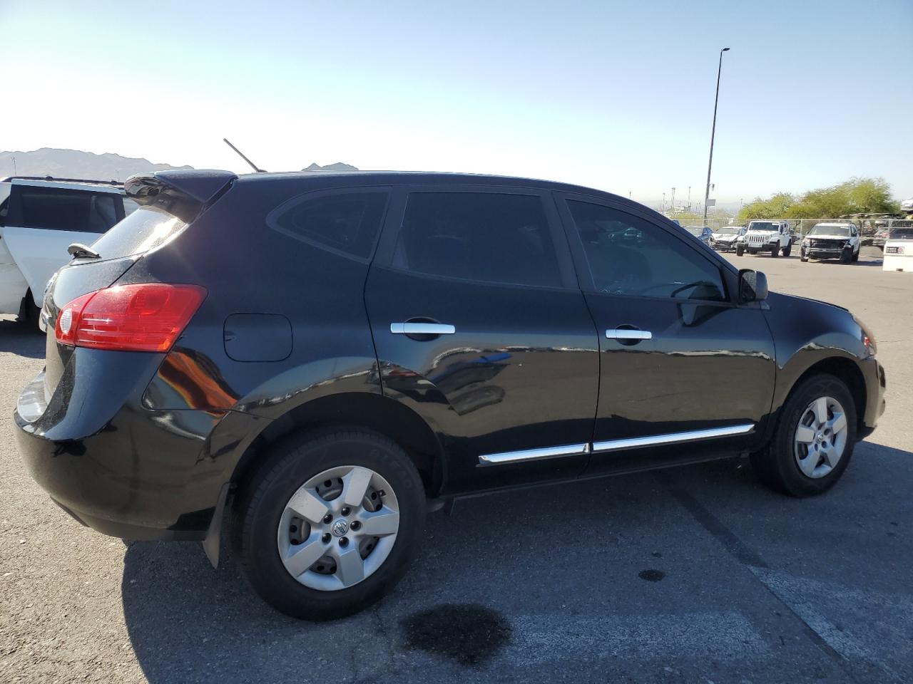 2012 Nissan Rogue - Image 3