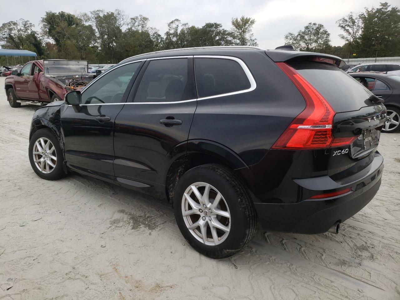2018 Volvo XC60 - Image 2