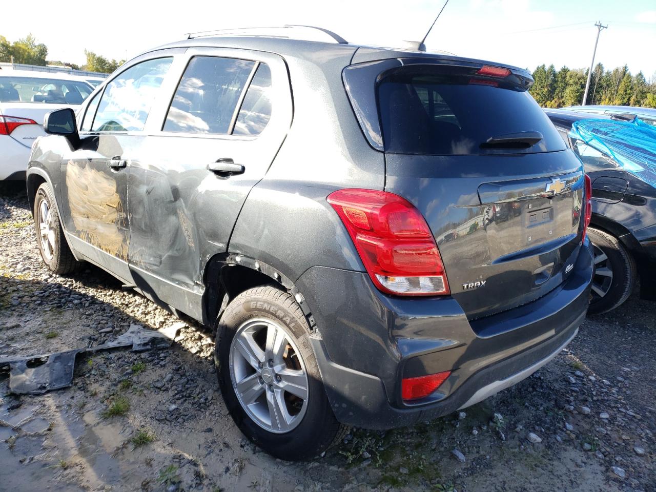 2020 Chevrolet Trax - Image 2