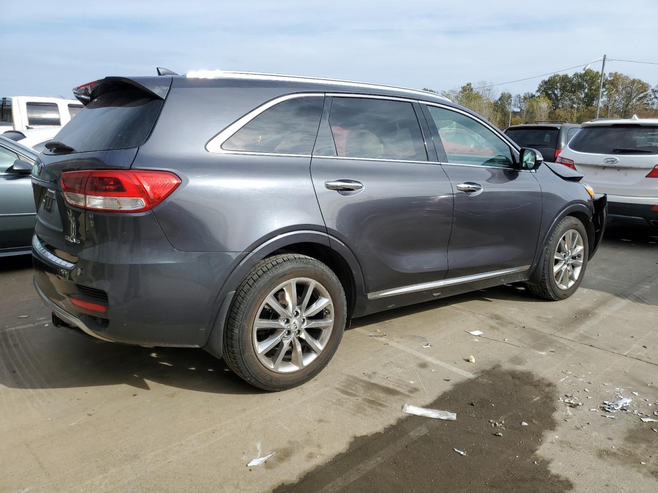 2017 Kia Sorento - Image 3