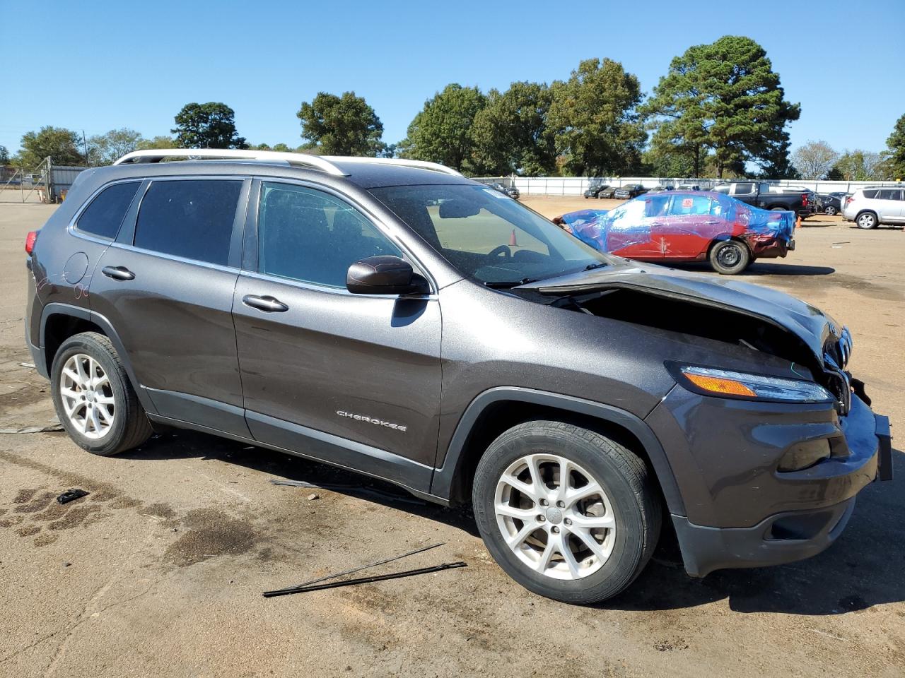 2017 Jeep Cherokee Latitude VIN: 1C4PJLCB4HW642594 Lot: 77362634