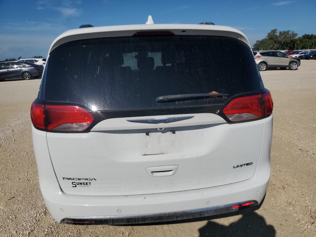 2019 Chrysler Pacifica Limited VIN: 2C4RC1GG3KR569926 Lot: 73689684