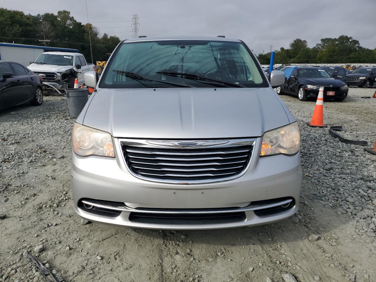 2012 Chrysler Town & Country - Image 5