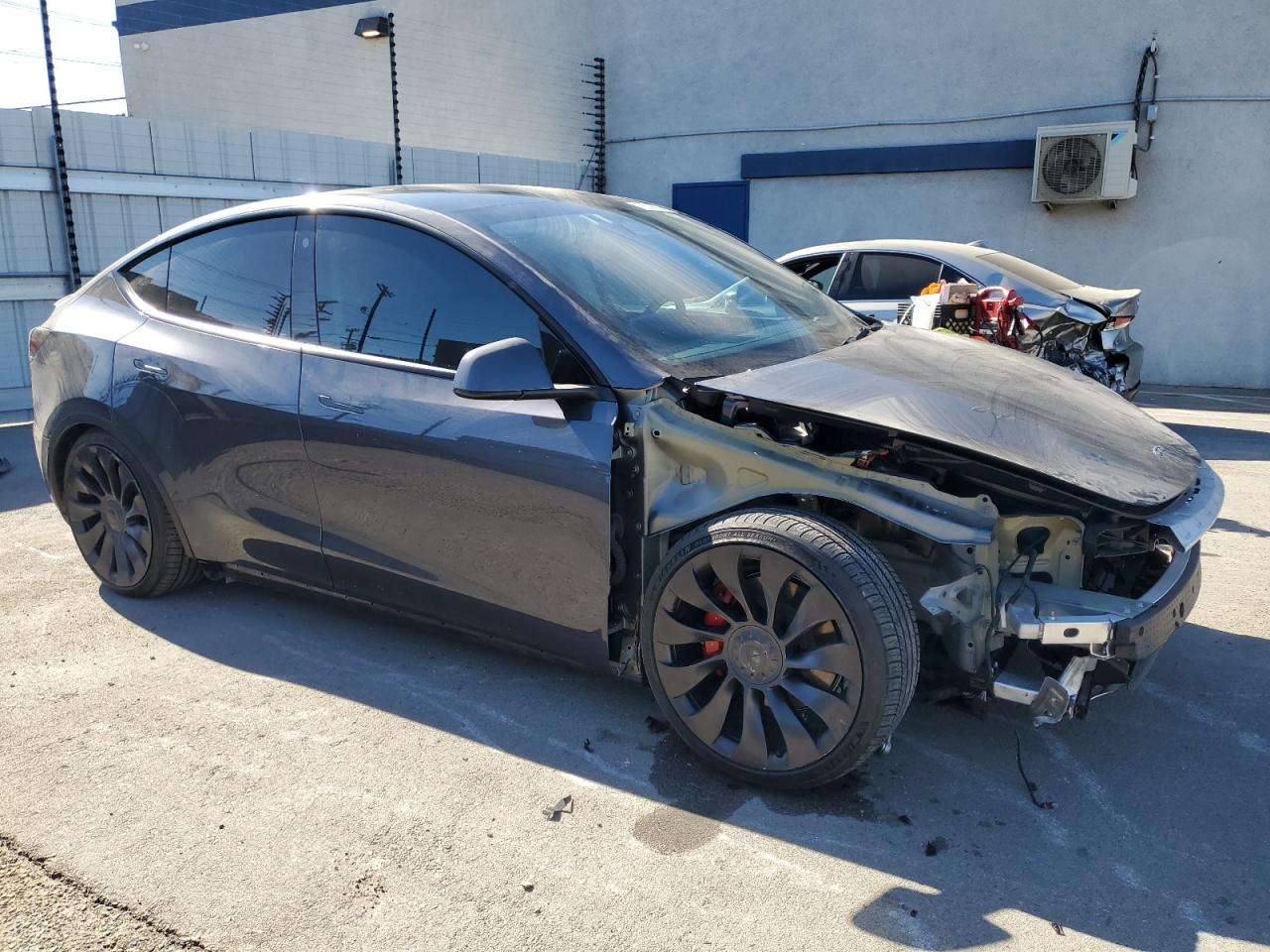 VIN 7SAYGDEF2PF743664 2023 TESLA MODEL Y no.4