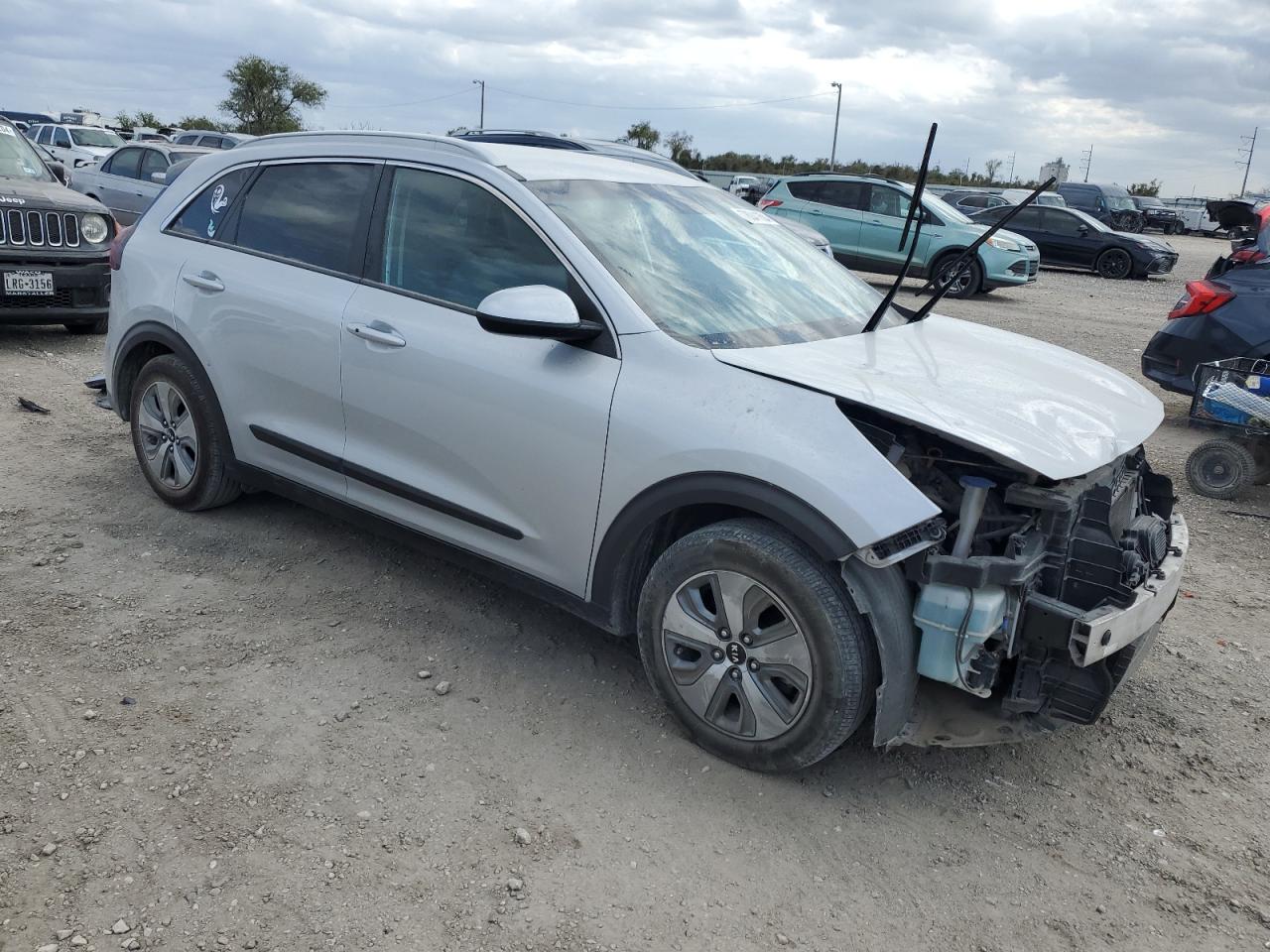 VIN KNDCB3LC8K5244077 2019 KIA NIRO no.4