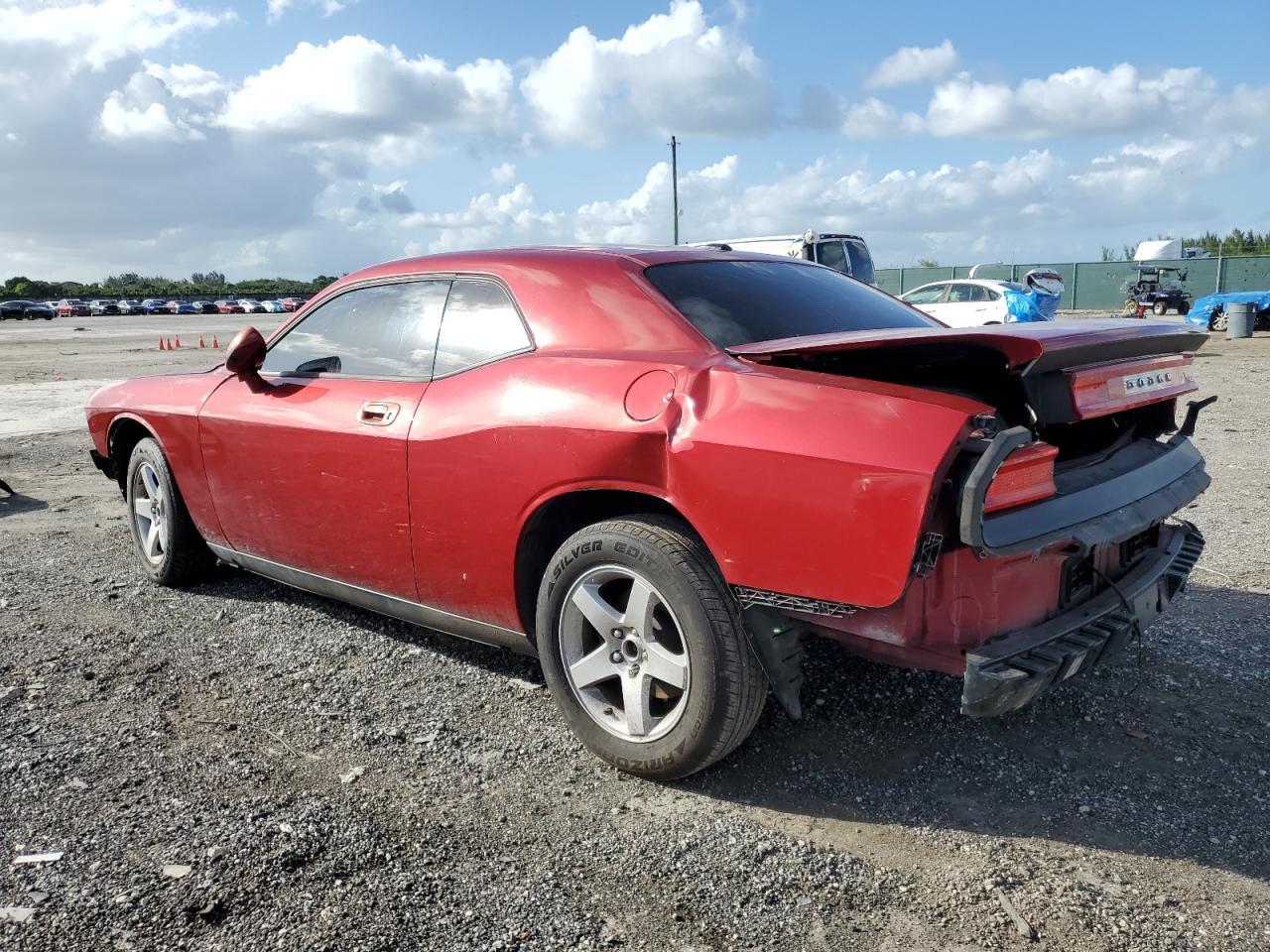 2010 Dodge Challenger - Image 2