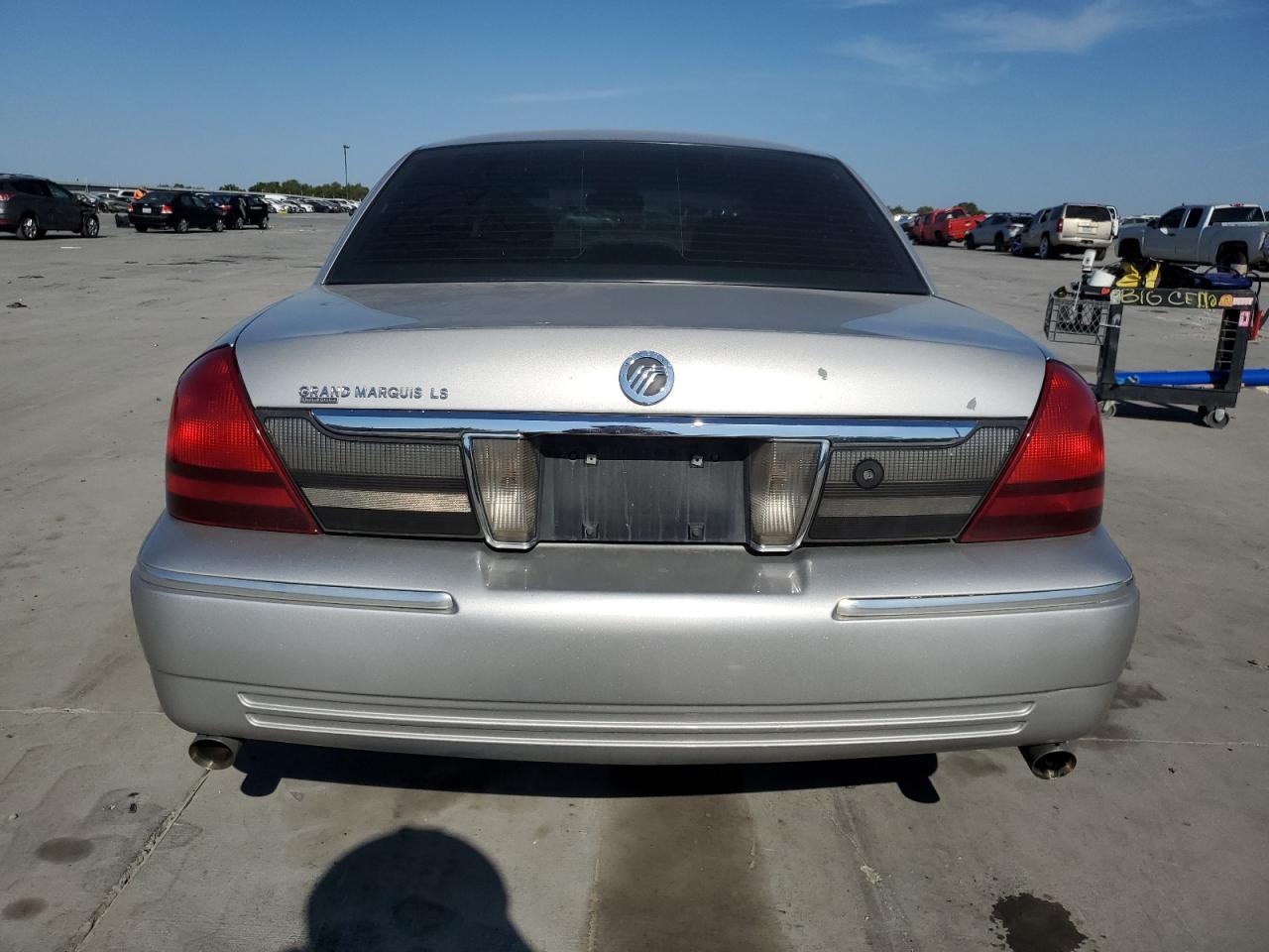 2008 Mercury Grand Marquis Ls VIN: 2MEFM75V18X656991 Lot: 76815164