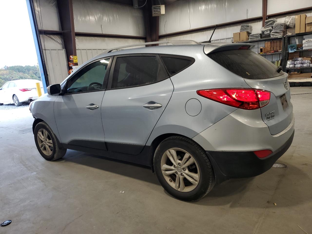 2013 Hyundai Tucson - Image 2