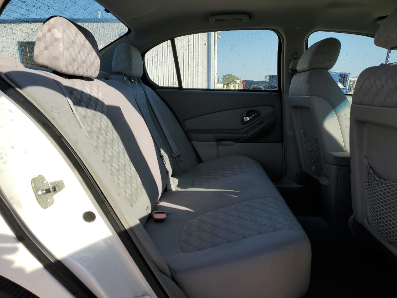 2004 Chevrolet Malibu - Image 10