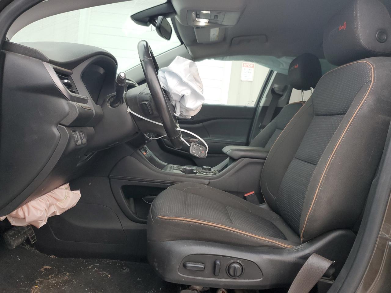 2020 GMC Acadia - Image 7