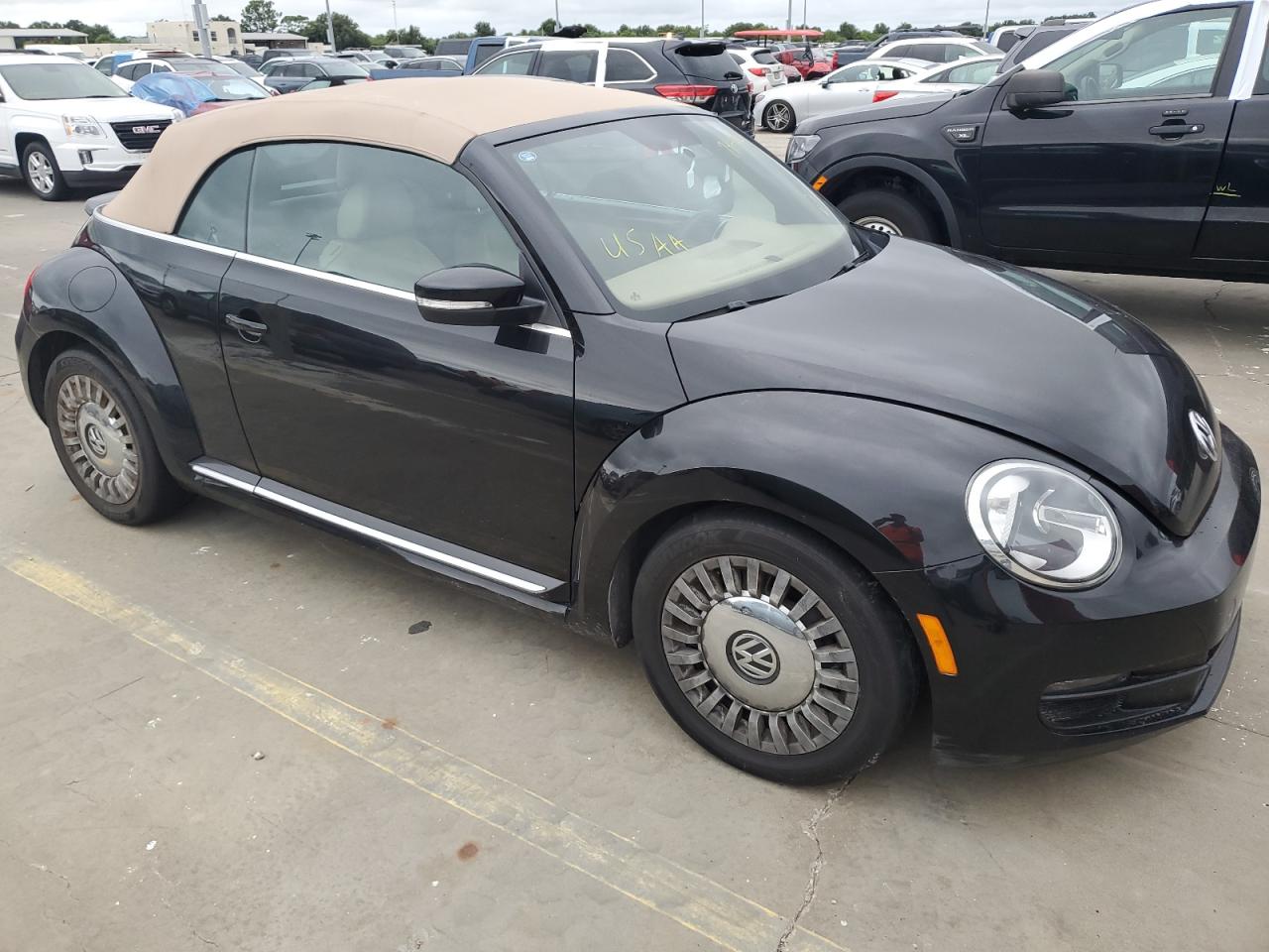 2014 Volkswagen Beetle - Image 4