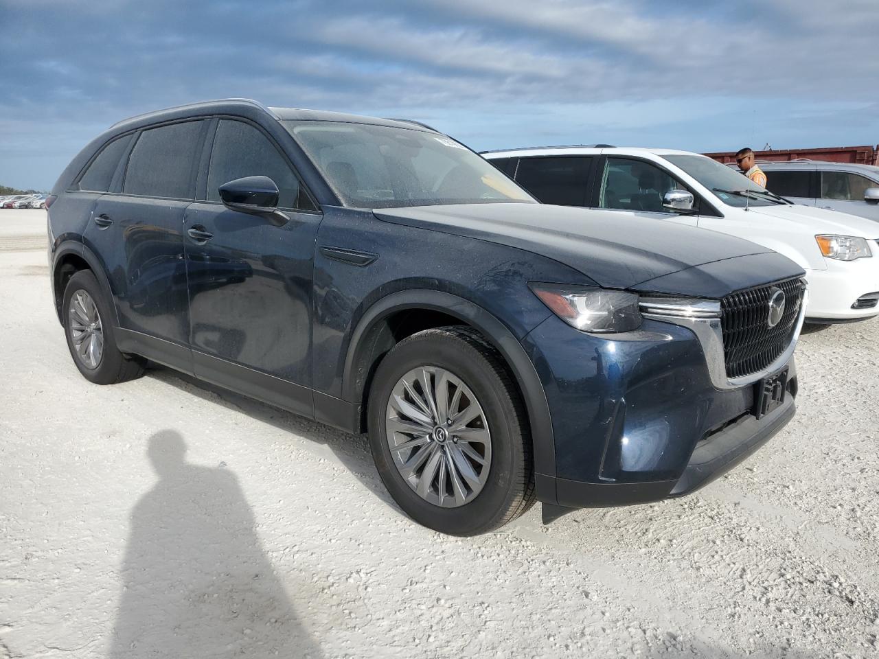 2024 Mazda CX-90 - Image 4