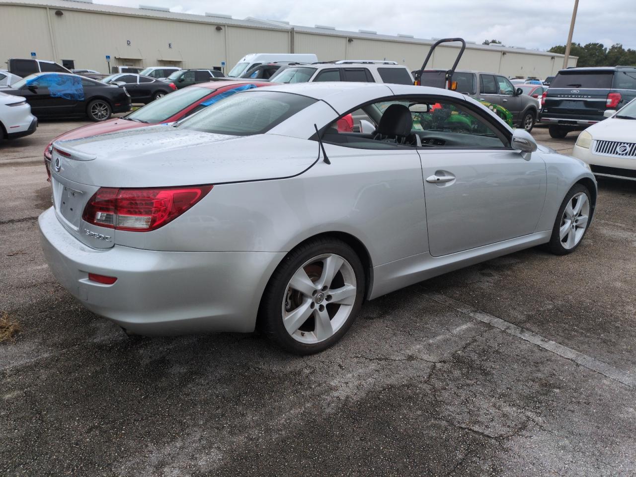 2010 Lexus IS - Image 3