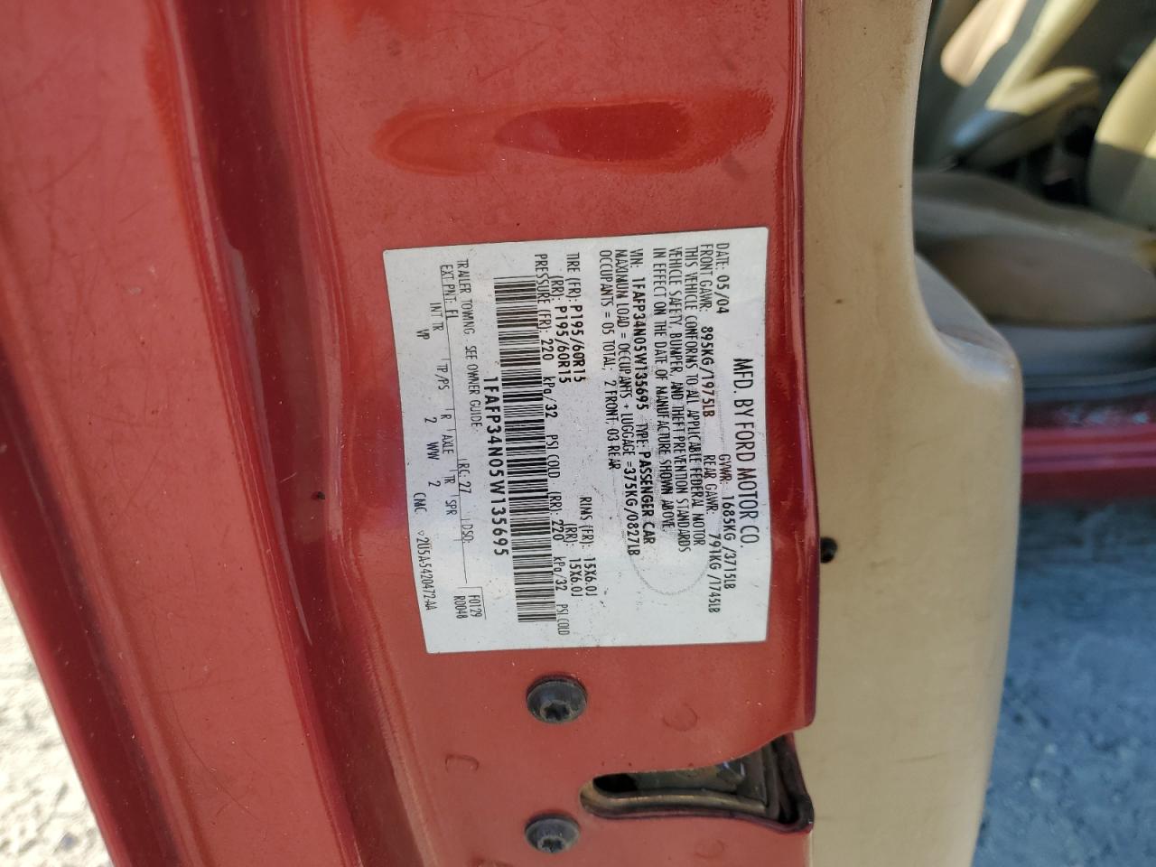 2005 Ford Focus - Image 12