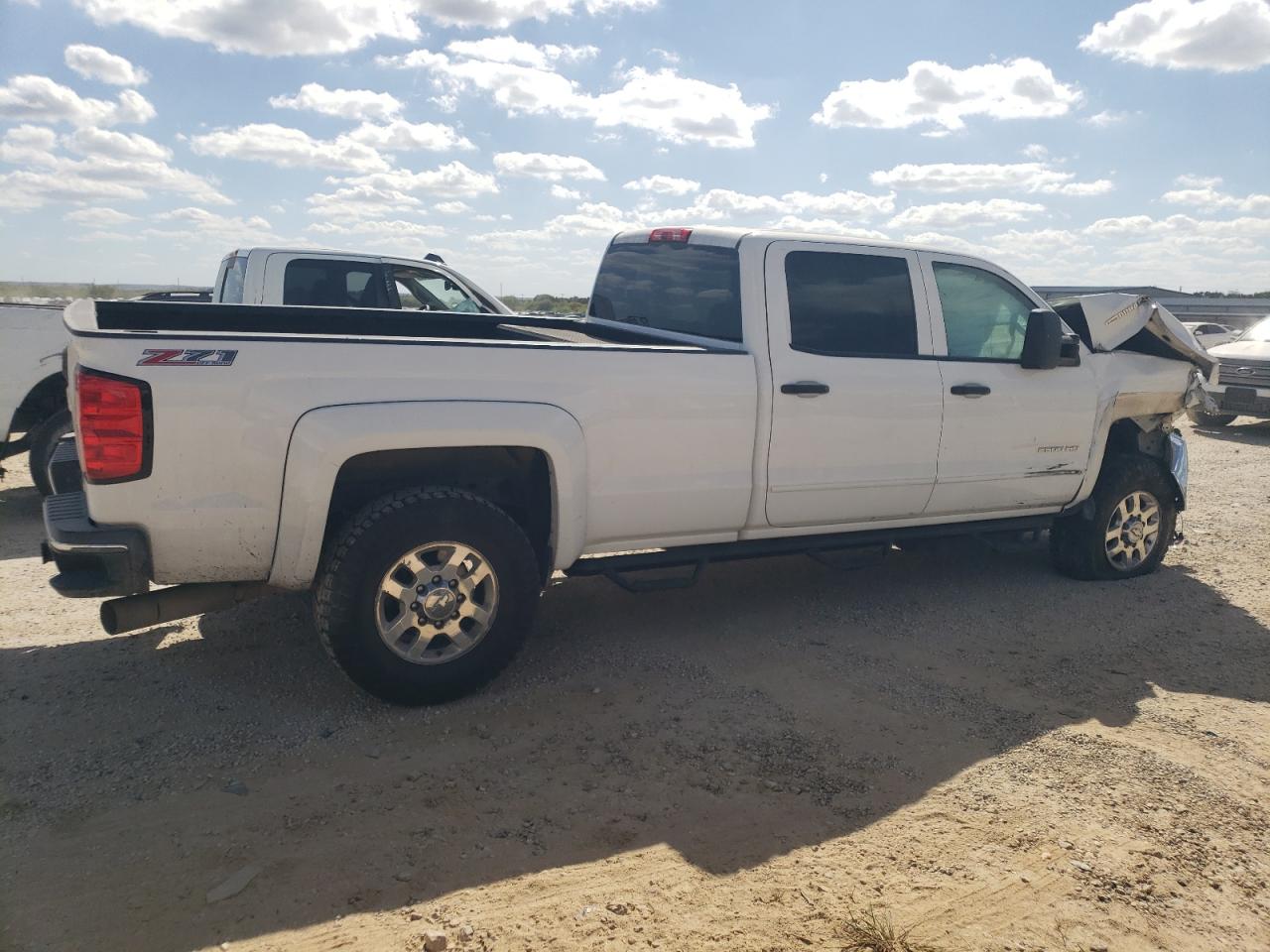 2015 Chevrolet Silverado - Image 3