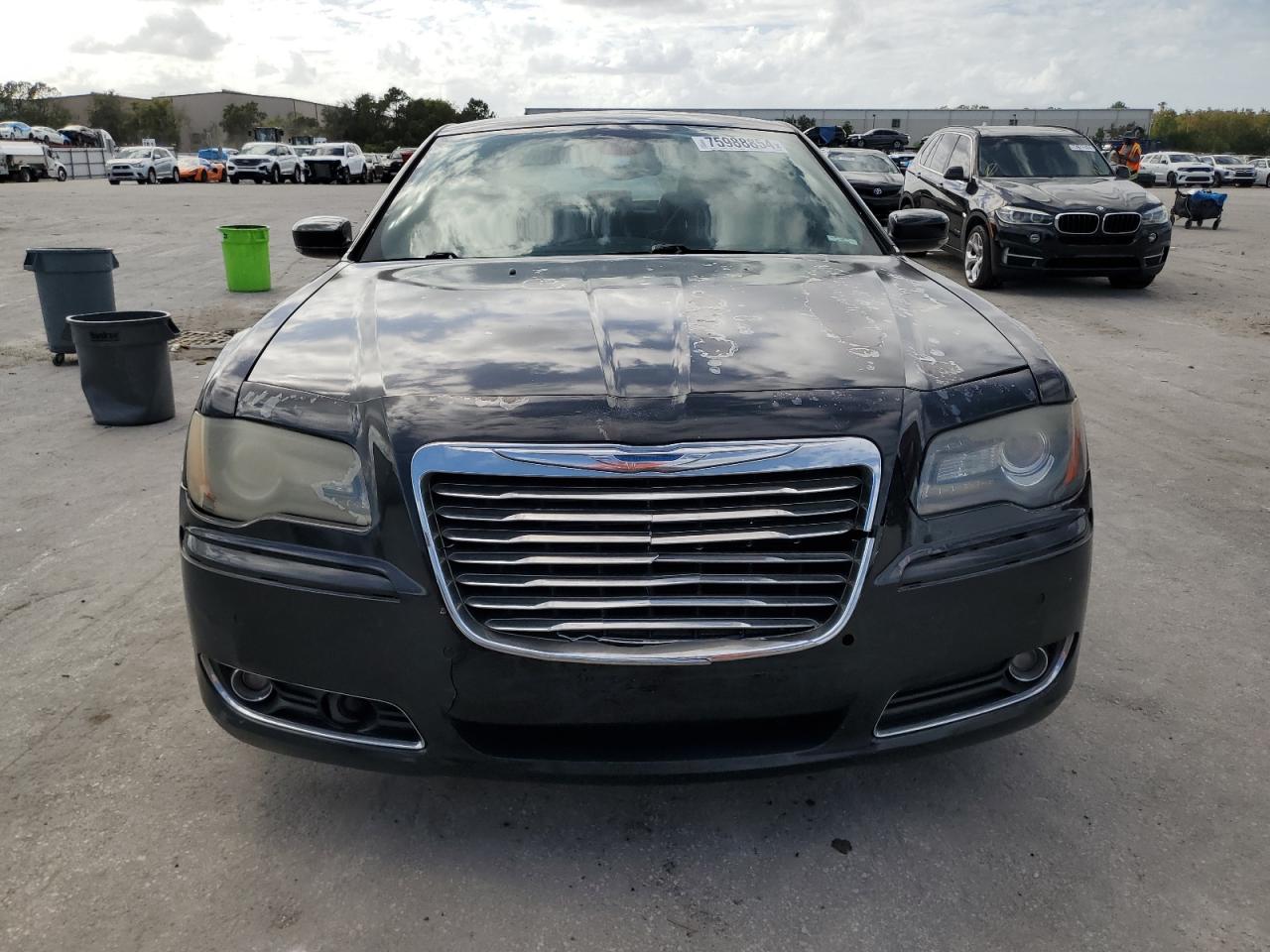 2014 Chrysler 300 - Image 5
