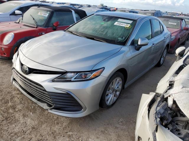  TOYOTA CAMRY 2022 Серебристый